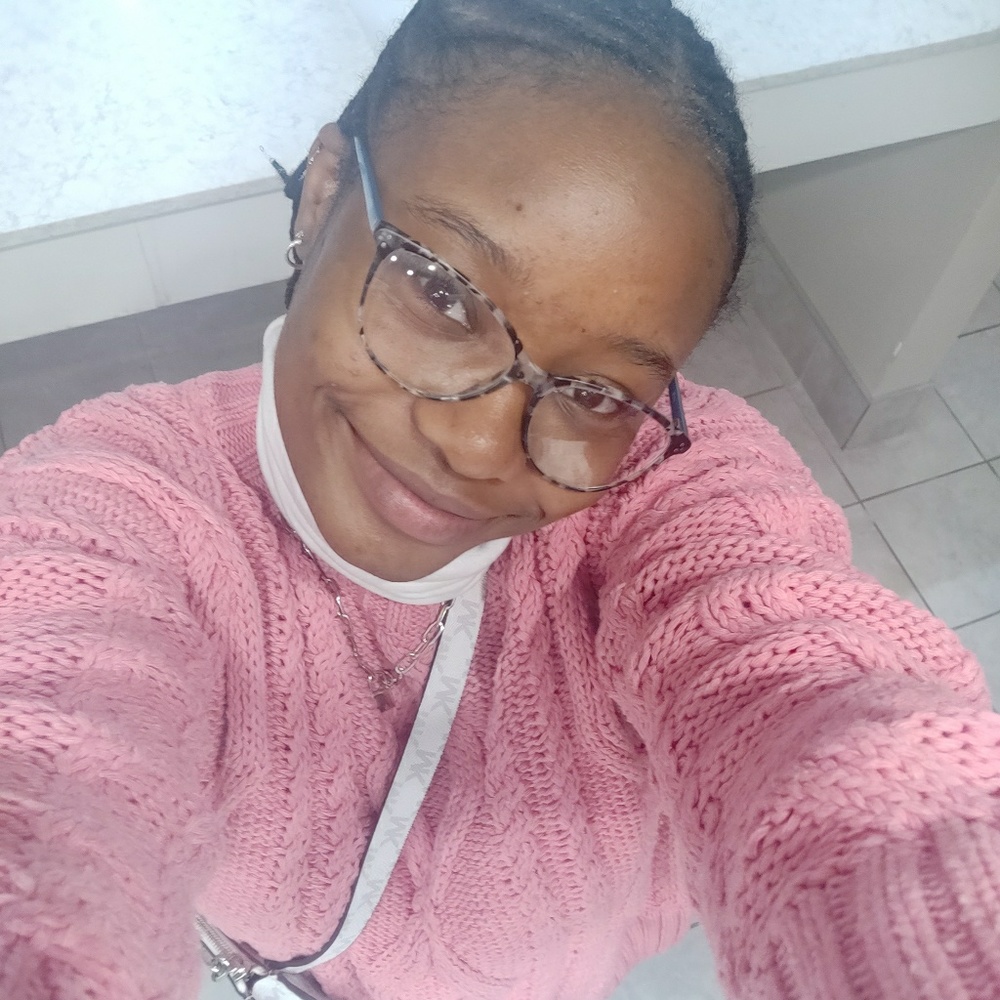 Meet your Posher, Dineo